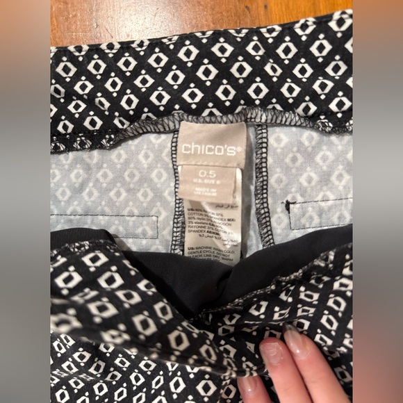 Chicos So Slimming Cropped Slacks - Picture 6 of 6